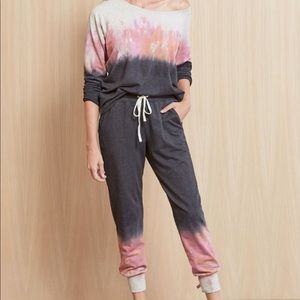 SUNDRY gradient tie dye jogger set